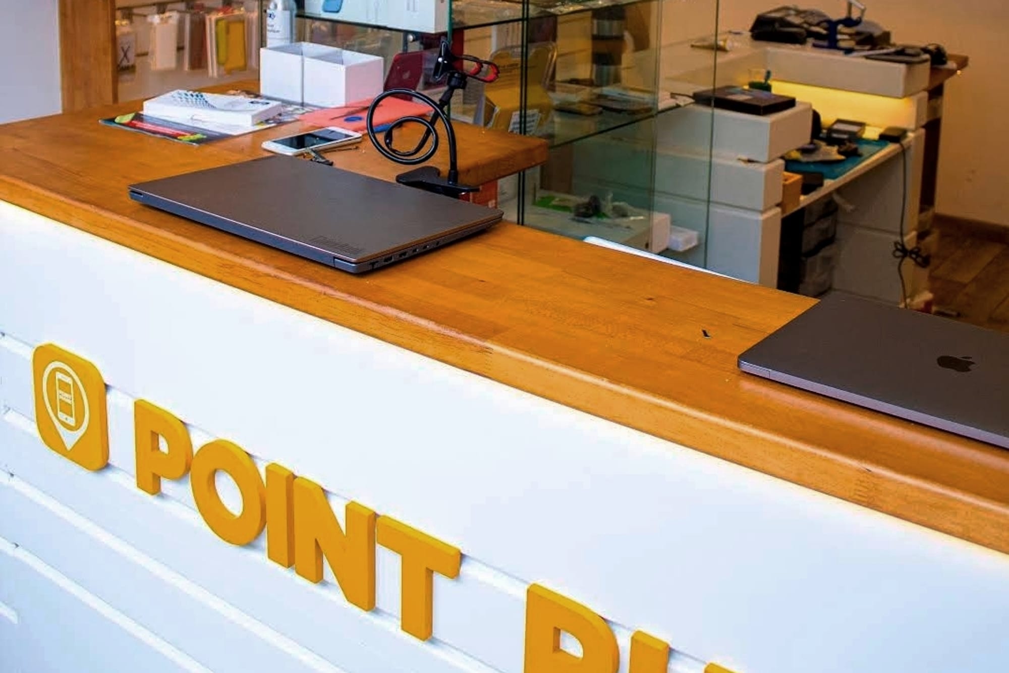 Comptoir de l'atelier Point Phone à Nancy